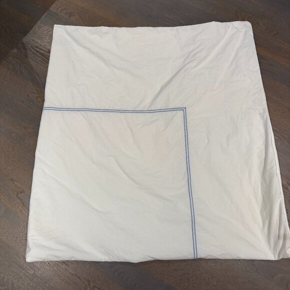 Restoration Hardware - Italian Hotel Satin Stitch White Duvet Cover - Queen - Picture 2 of 4